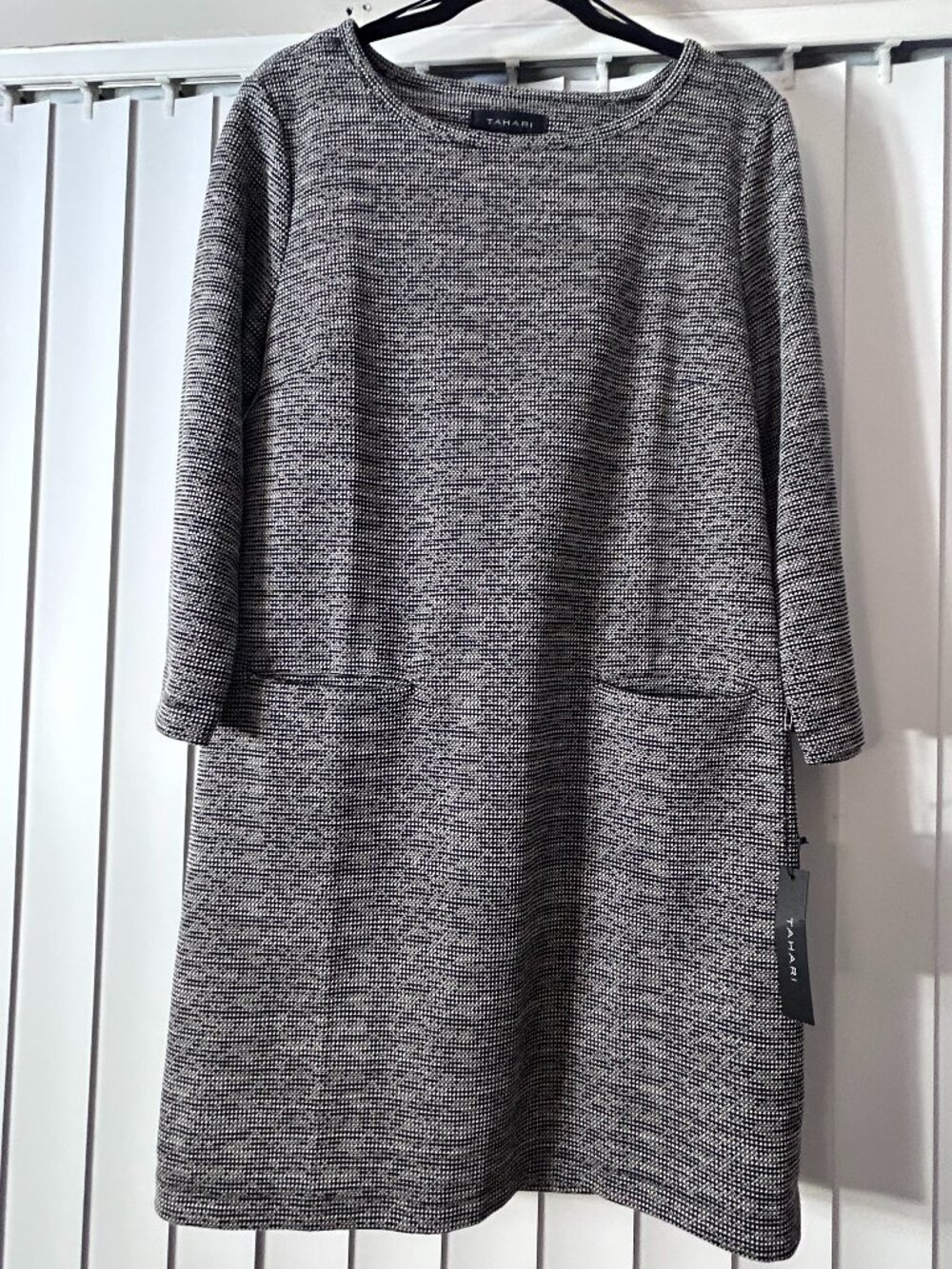 Women's Black Tahari Tweed Shift Dress with Quater Sleeves Size Large NWT